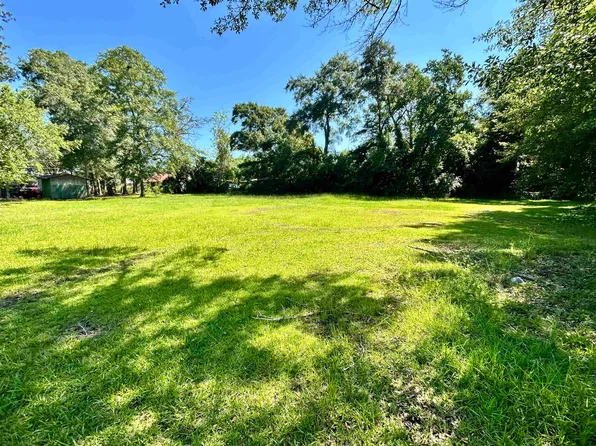 212 Walker Ave, Andalusia, AL 36420