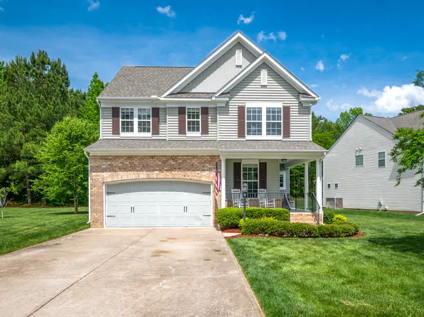 300 Kilt Dr, Chester, VA 23836