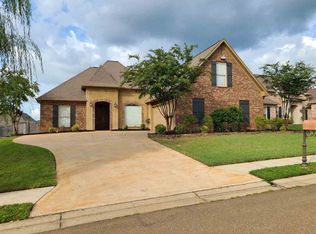 712 N Haven Pl, Brandon, MS 39047