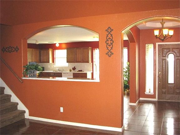 4th image of 23427 Florita St