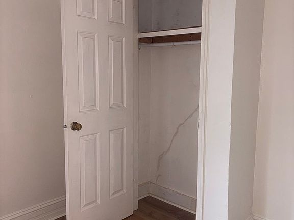 4th image of 112 W Jackson St Unit 2