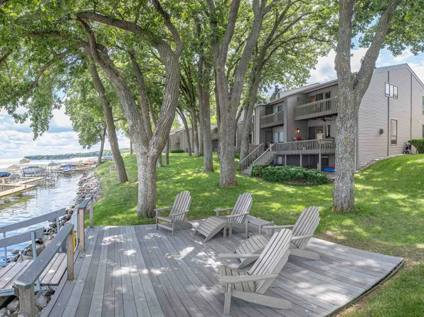 20540 S Sandpiper Dr APT 14, Spirit Lake, IA 51360