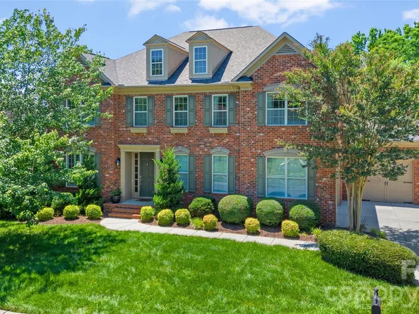 3207 Lakehurst Xing, Matthews, NC 28104