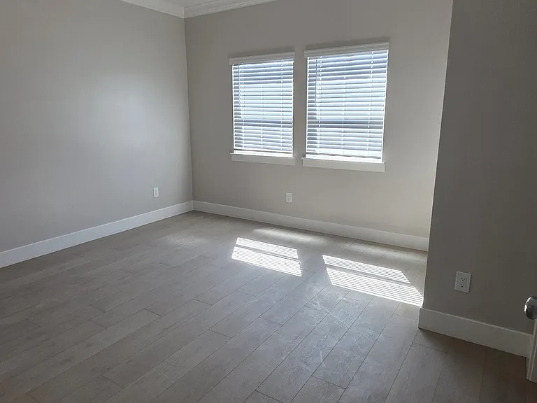 3900 Fell St — Photo 11