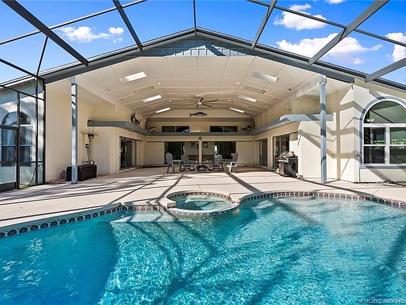 3rd image of 4599 SE Halston Ct