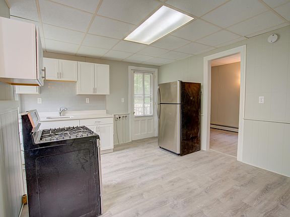 3rd image of 8 Stowe Ave #1