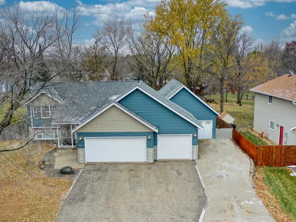 13416 Swallow St NW, Andover, MN 55304