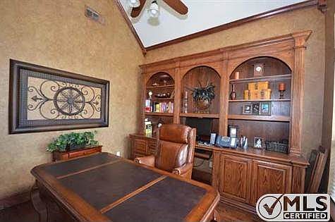 5th image of 9351 Saddle Horn Ct