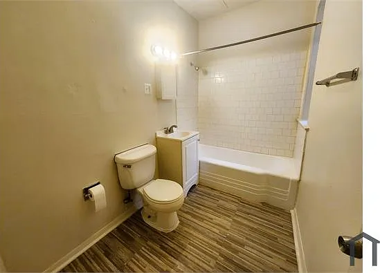 3 bed, 900 sqft, $1,350 — Photo 4