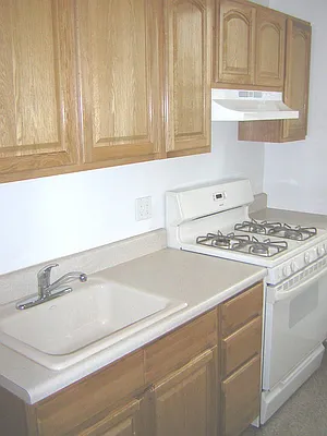 Rented by AWC Real Estate | media 6