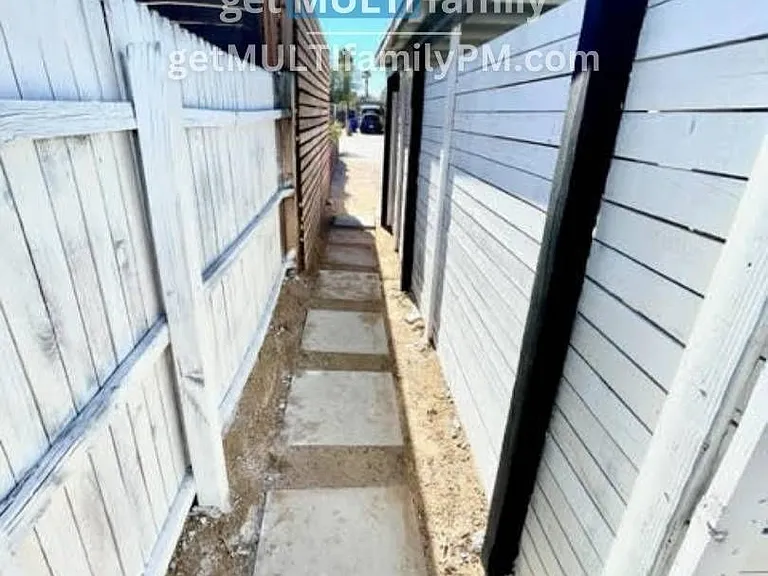 1402 E McKinley St #B — Photo 14