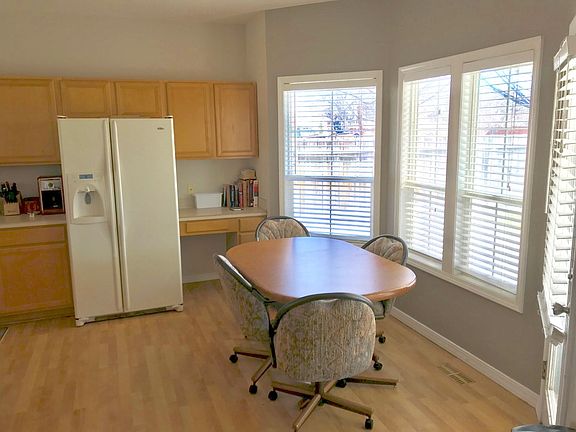 Eating nook in kitchen