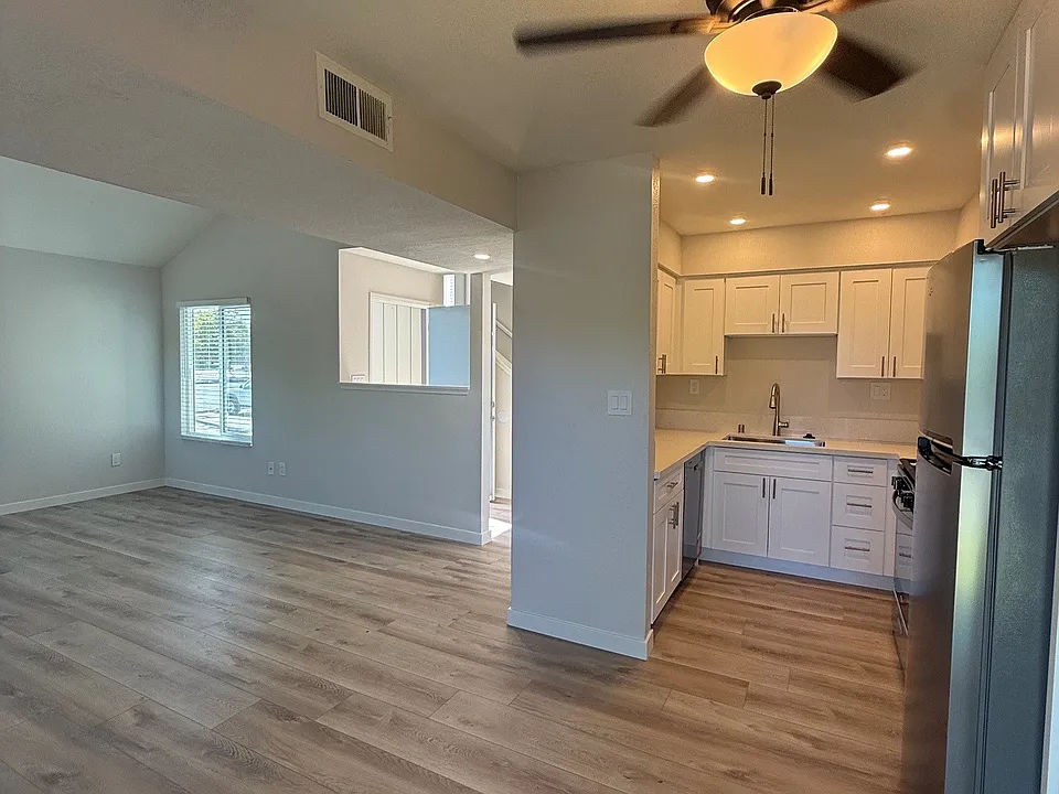 9905 El Camino Real #1