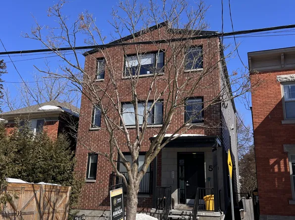 59 Concord St N #R1, Ottawa, ON K1S 0Y5