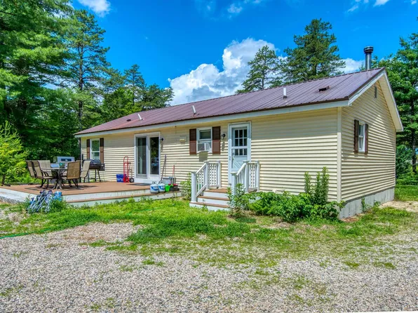 21 Blueberry Road, Ossipee, NH 03814