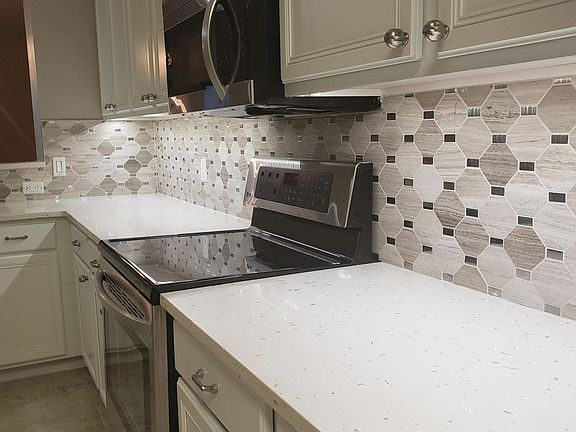 2nd image of 6005 Highway 1 Unit 105