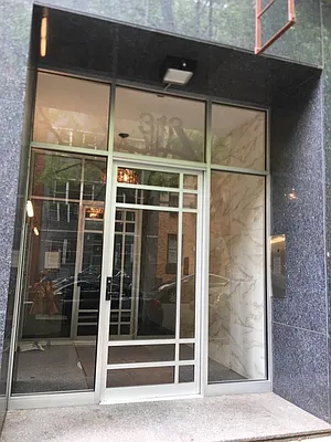 Rented by Manhattan Flats | media 4