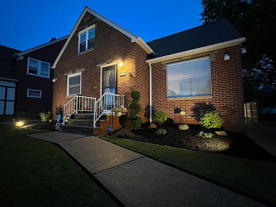 1st image of 27320 Parkwood Dr