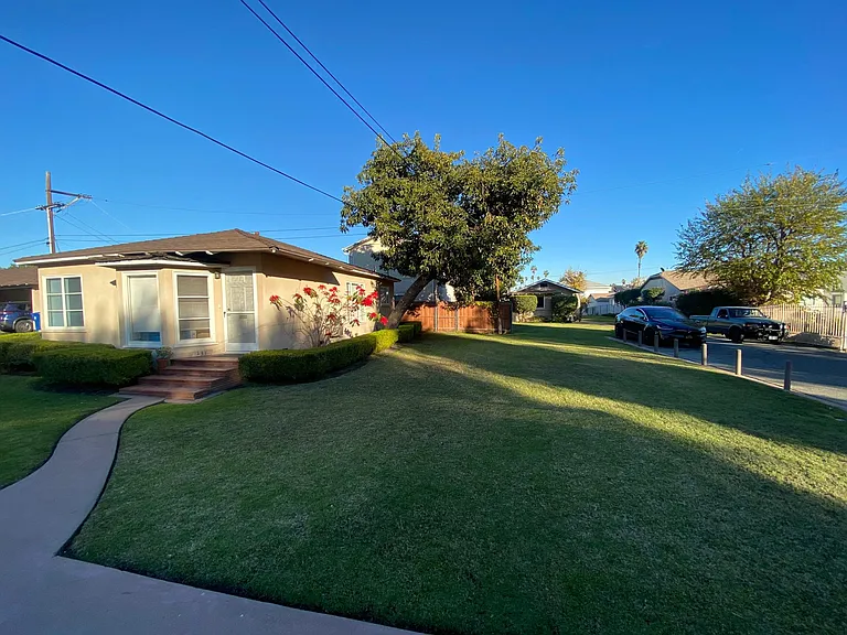 131 S Harvard Blvd — Photo 4