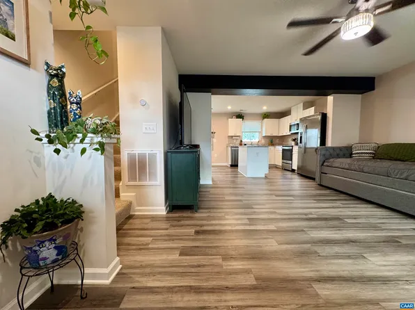 766 Carson Cir, Grottoes, VA 24441