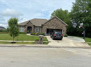 1035 Hillary Ter, Versailles, KY 40383