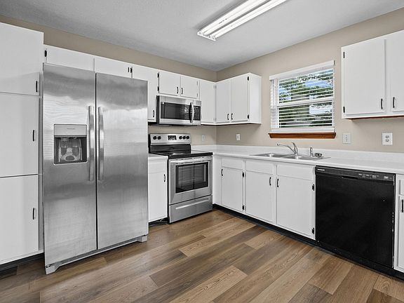 4th image of 505 Schroeder Ct