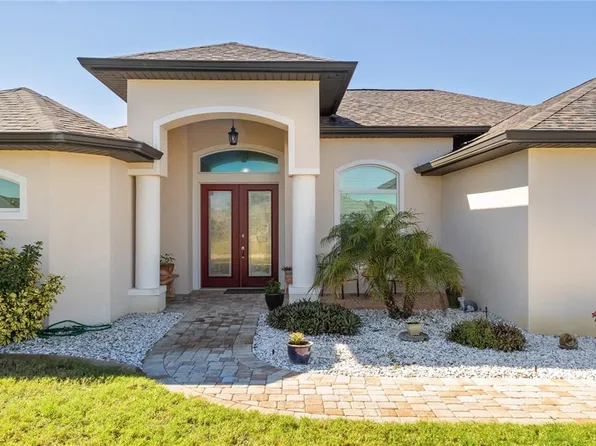 100 Pine Valley Ln, Rotonda West, FL 33947