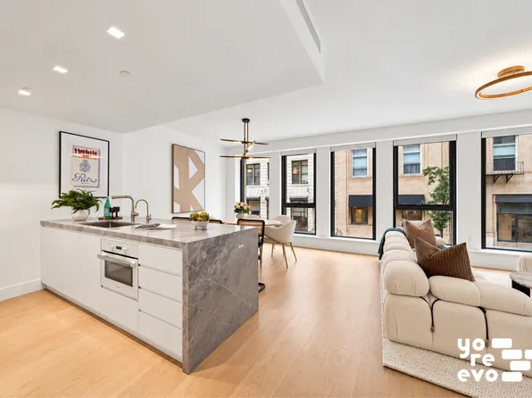 142 West 19th Street image 1 of 15
