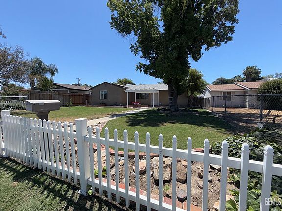 3rd image of 1021 Meredith Dr