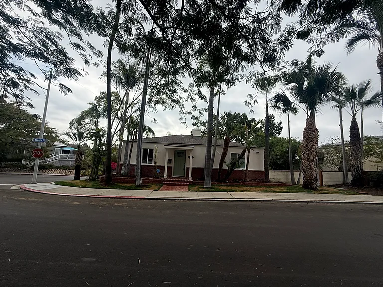 4395 Aragon Way — Photo 2