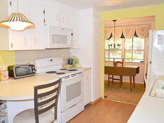 5th image of 407 Tennis Ln
