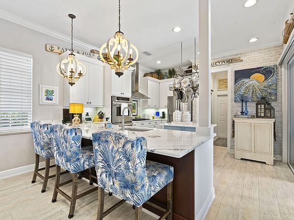 3rd image of 1630 SW PROSPERITY Way