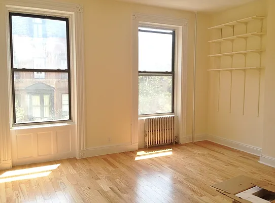 Rented by DYNAMIC REALTY OF NEW YORK CORP | media 31