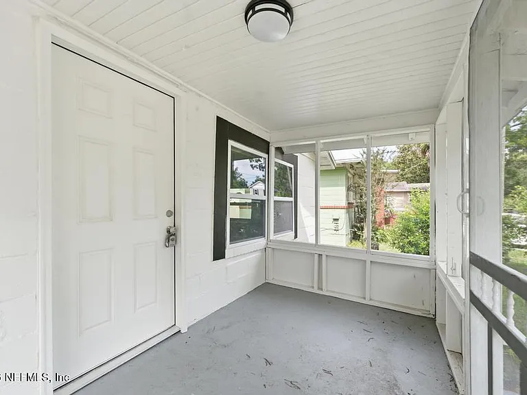 1823 W 44th St — Photo 18