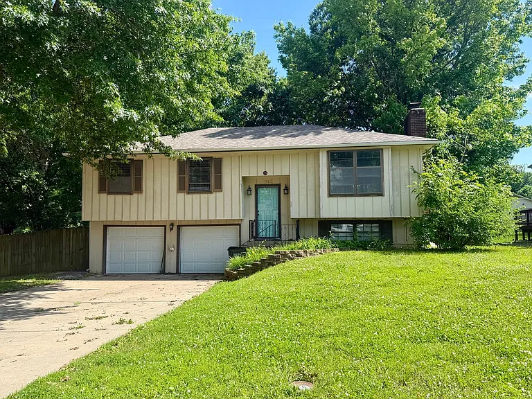 925 Josela Ct — Photo 1
