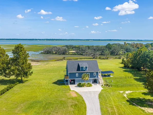 1636 Wharf Ferry Rd, Edisto Island, SC 29438