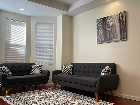 5th image of 939 S Saint Bernard St Floor 2