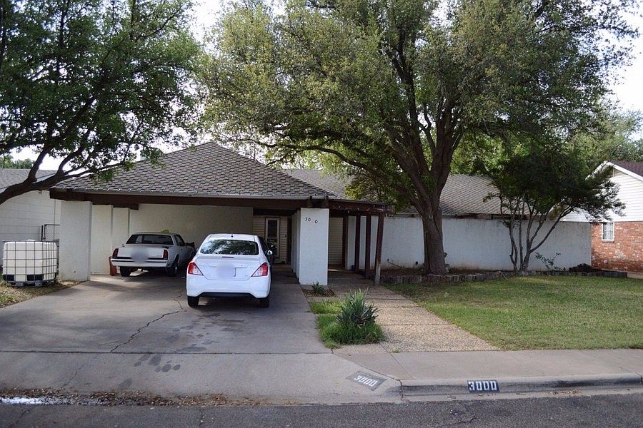1st image of 3000 E 21st St