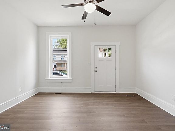 5th image of 411 W Martin St