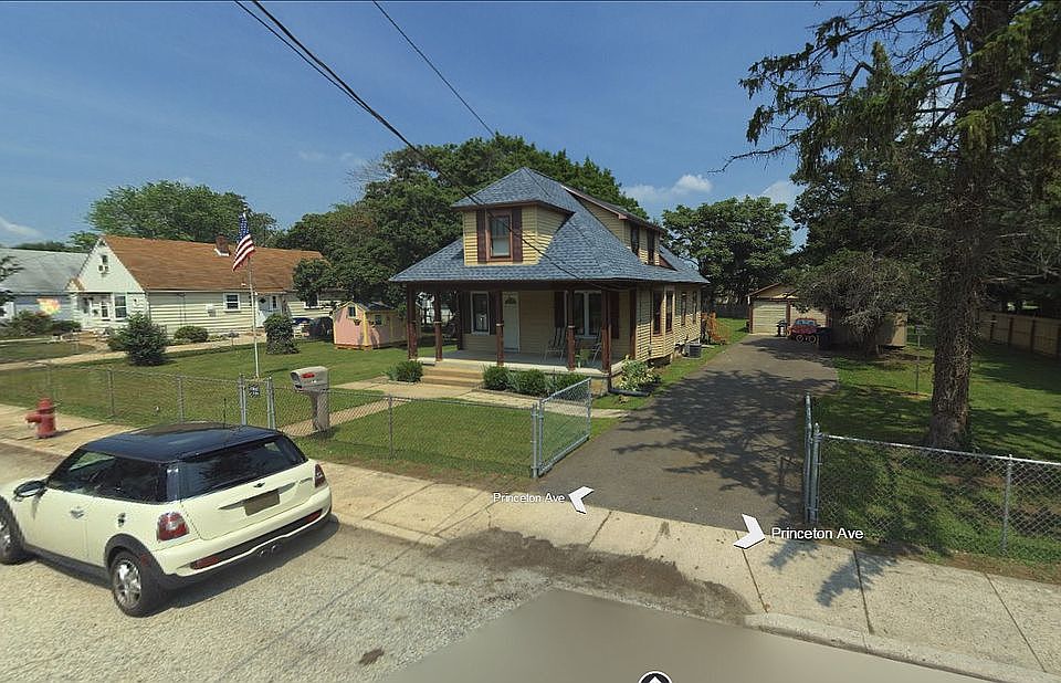 2nd image of 619 Princeton Ave