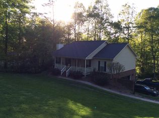 100 Windrock View Ln, Oliver Springs, TN 37840