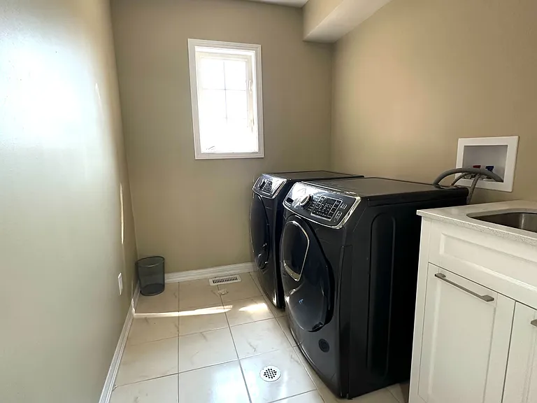 116 Hurst Dr — Photo 44
