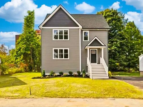 16-18 Peckham Ave #1, Brockton, MA 02302