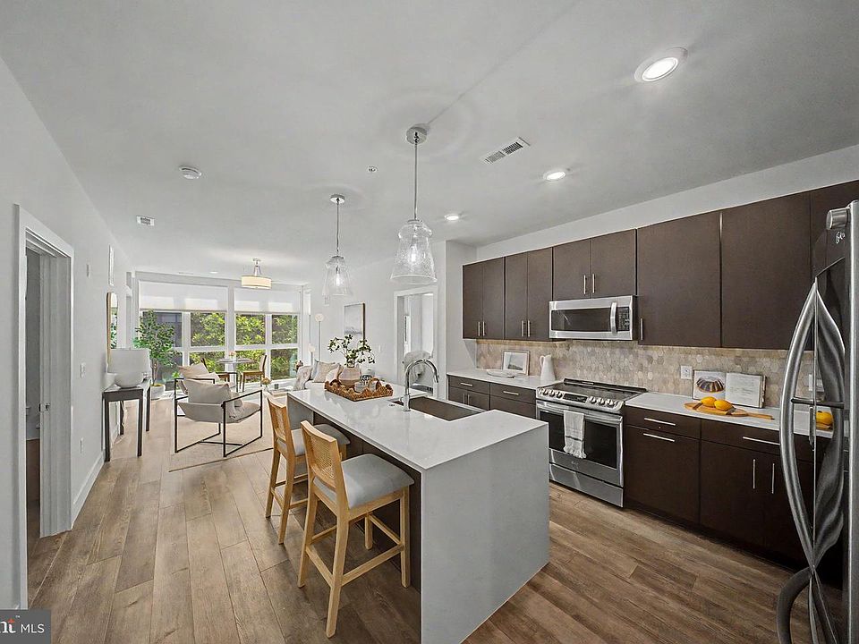 1st image of 1761 Old Meadow Rd #220