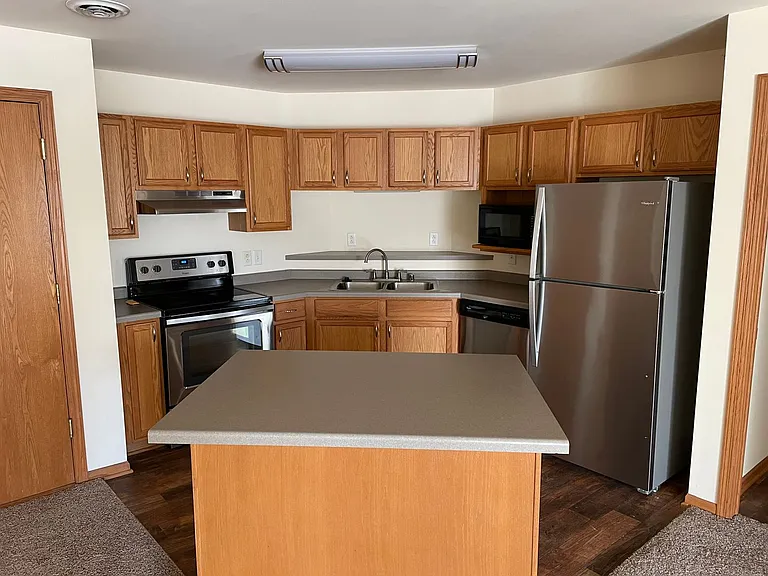 Door Creek Apartments — Photo 5