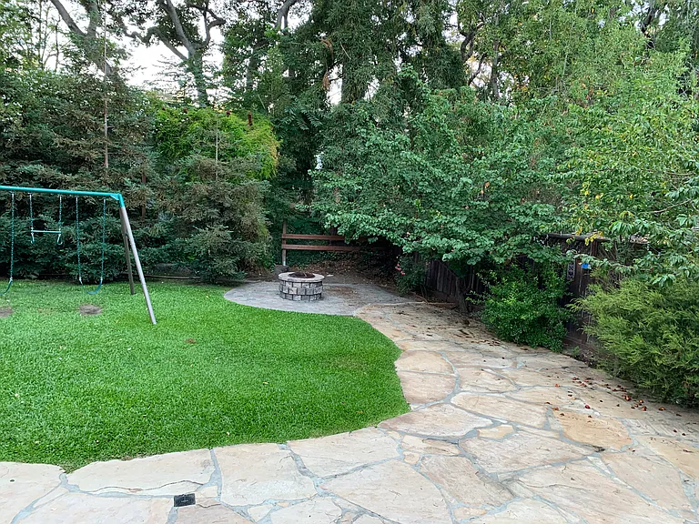 2250 Carmelita Dr — Photo 24