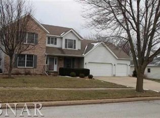 2703 Keystone Rd, Bloomington, IL 61704