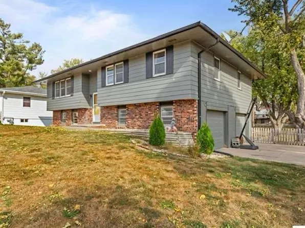 3201 N 206th St, Elkhorn, NE 68022