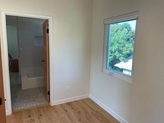 4th image of 3327 Isabel Dr