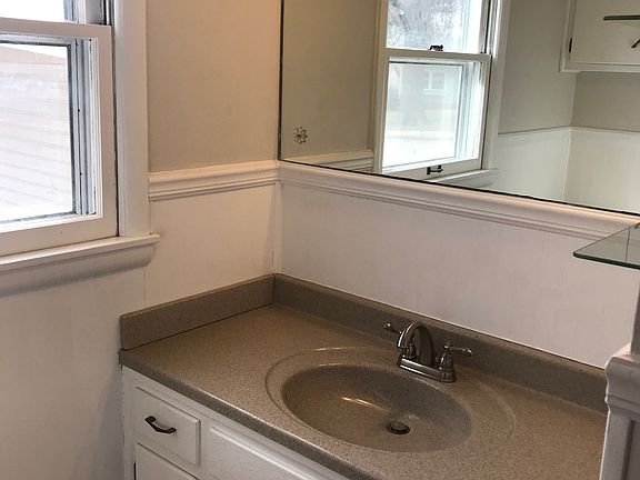 2nd image of 1804 Potomac Dr